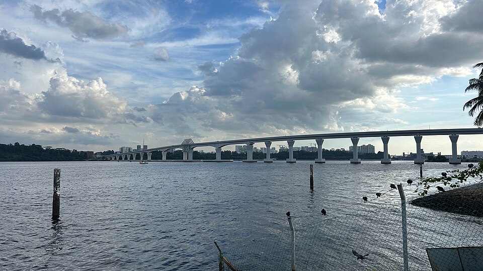 Jambatan RTS Link Johor Bahru–Singapura dilihat dari sebelah Johor Bahru