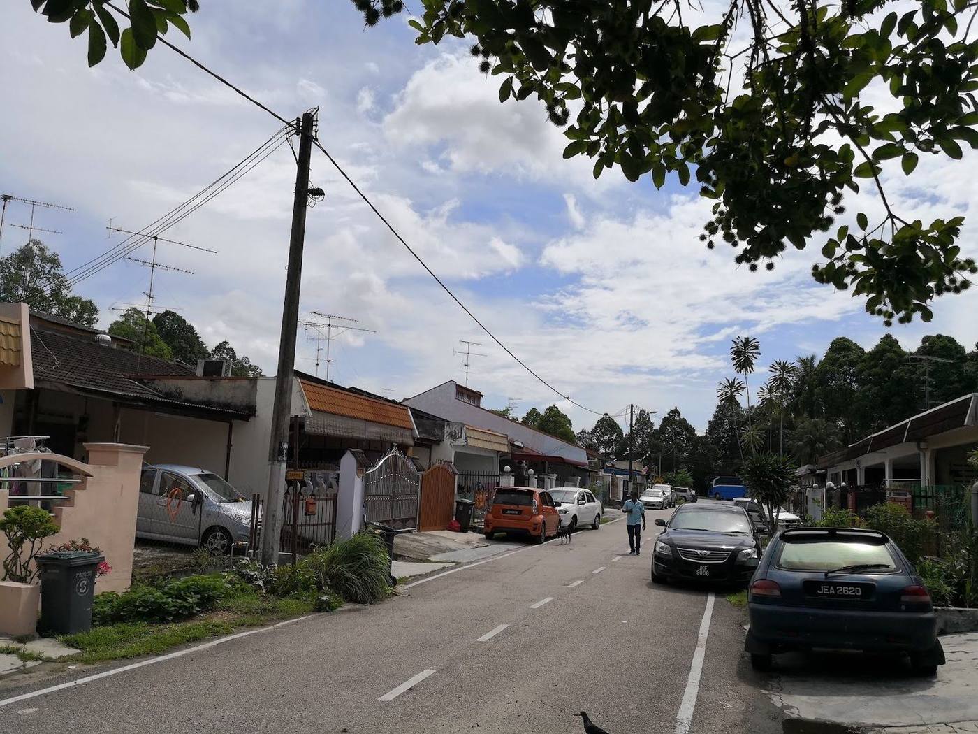 Kawasan perumahan berhampiran bilik sewa Senai
