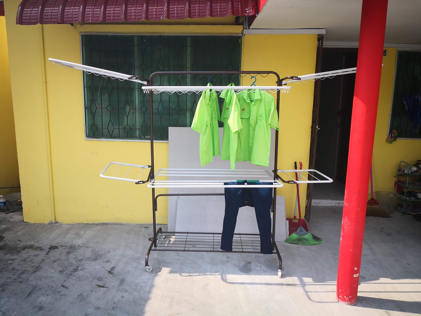 Kawasan cuci baju di House 151, bilik sewa Senai