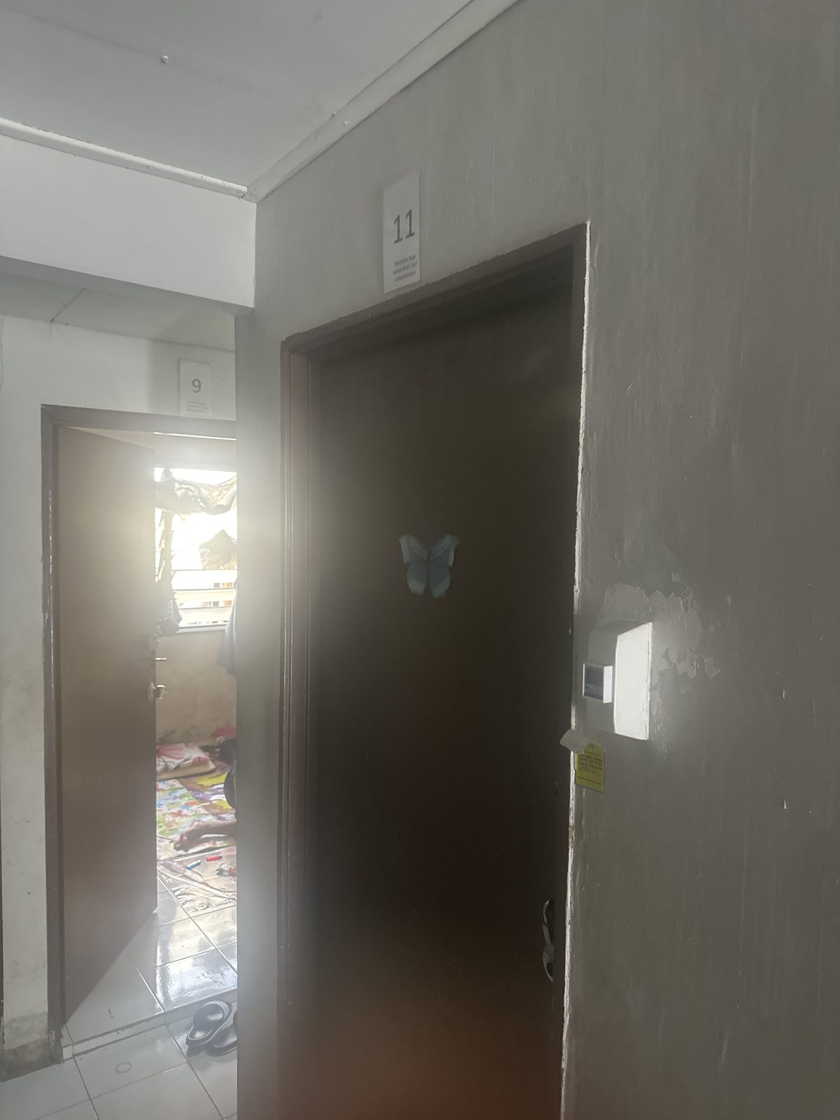Pintu bilik sewa di House 151, Senai